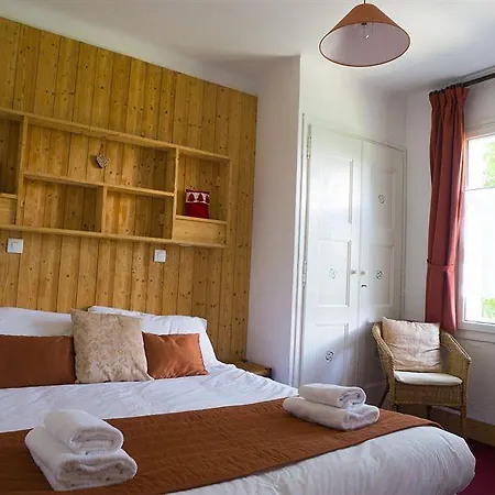 Rond Point D Arbois Hotel